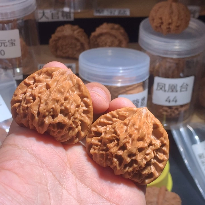 吊坠文玩核桃凹底龙门涧