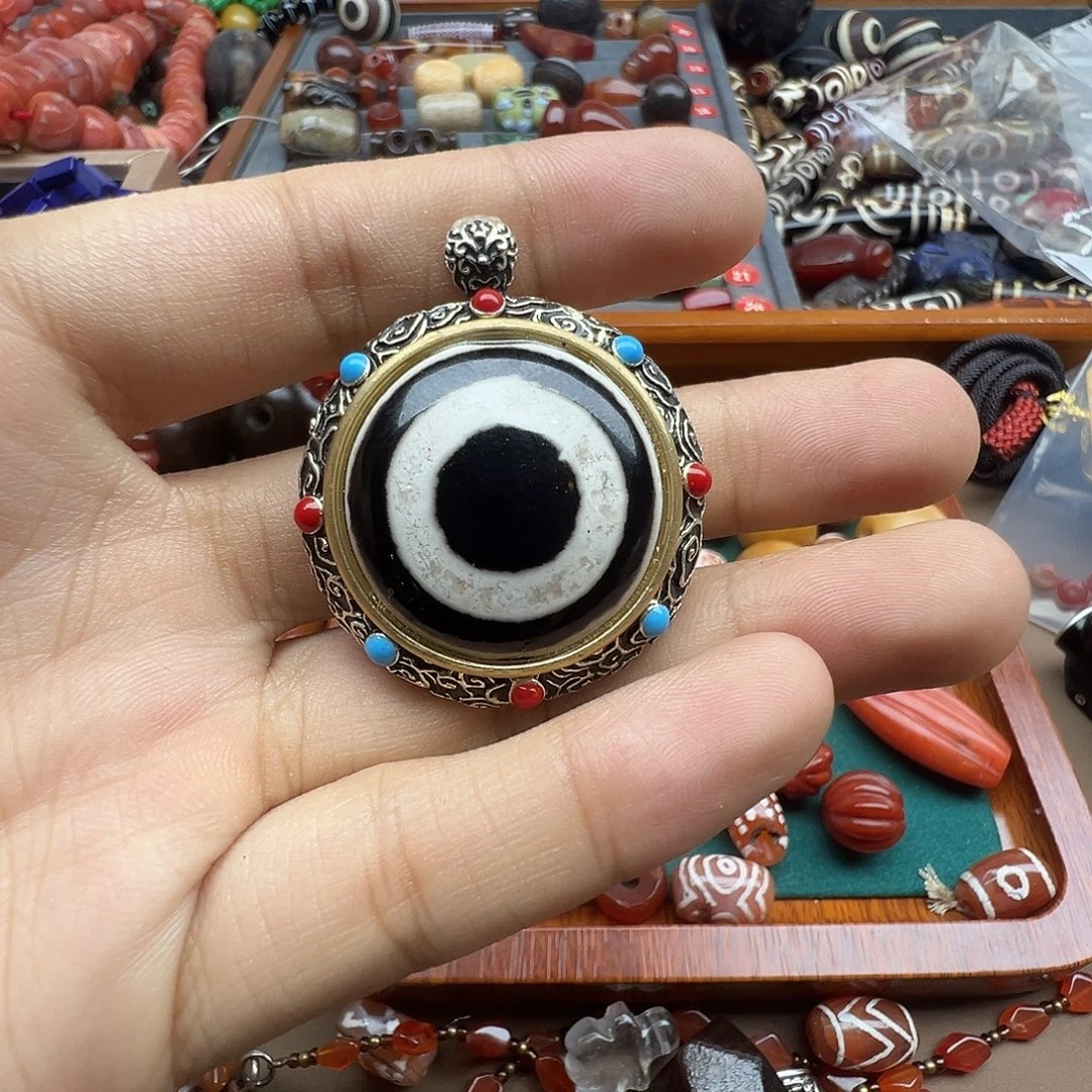 秦***子玛瑙/玉髓未镶嵌珠宝半成品