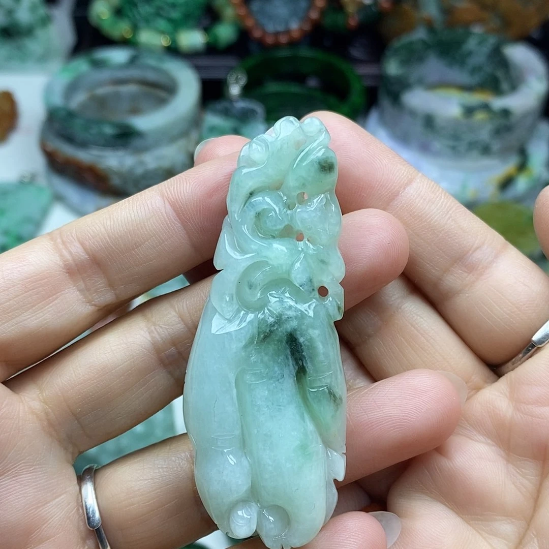 颈饰未镶嵌翡翠牌子