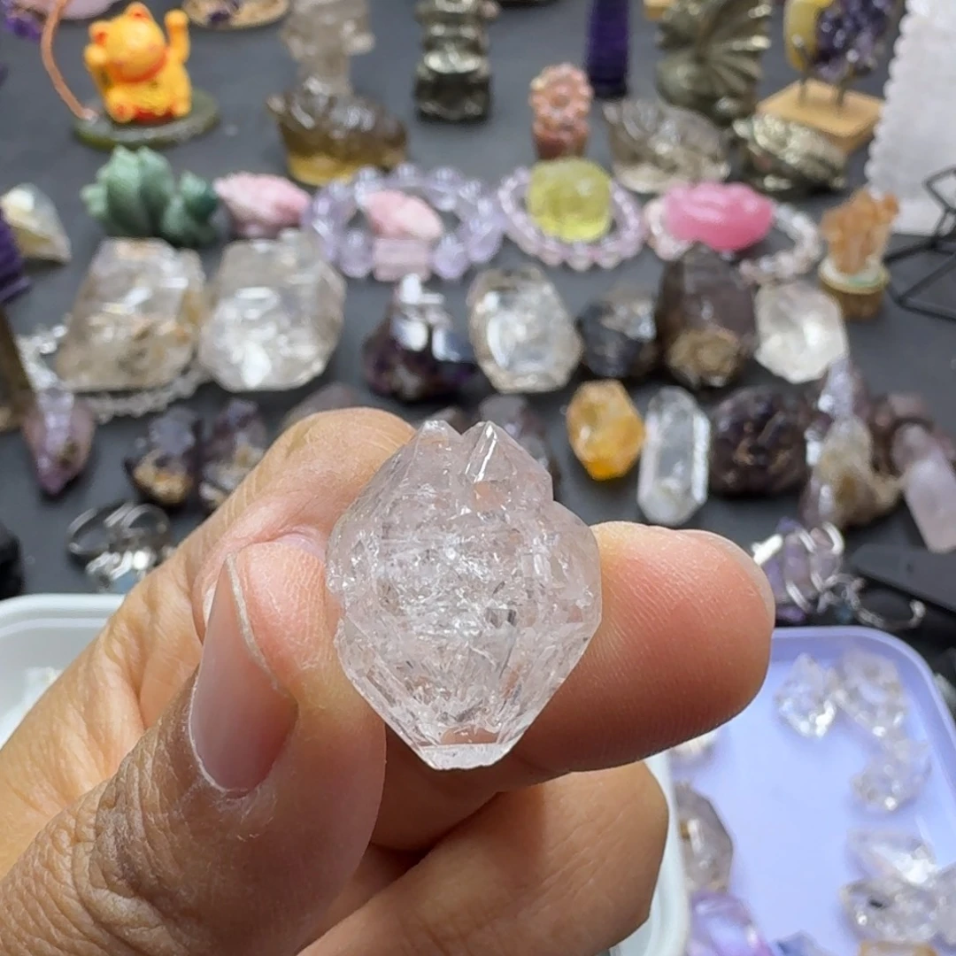 漫***J石材闪灵骸骨的小可爱