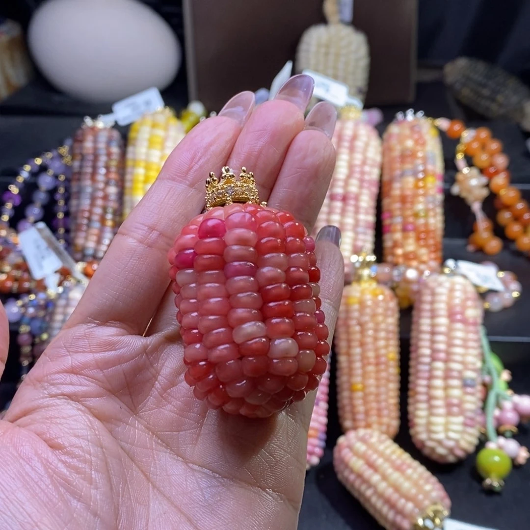 玉绿文玩玉米 红墩