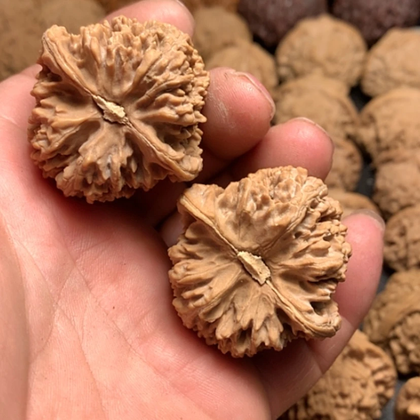 【闪购商品】文玩核桃吊坠林*满天星