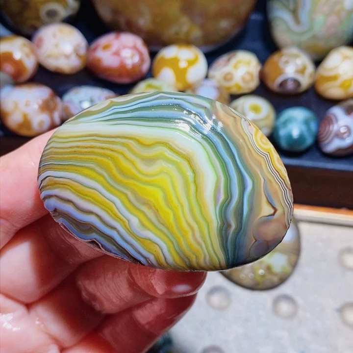 未镶嵌玛瑙/玉髓珠宝半成品84