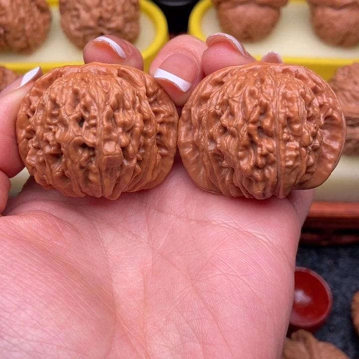 文玩核桃吊坠42老树红皮四座楼