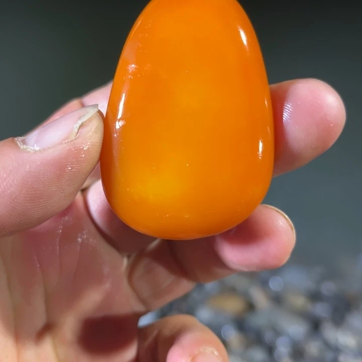 和田玉（糖玉）未镶嵌珠宝奇石