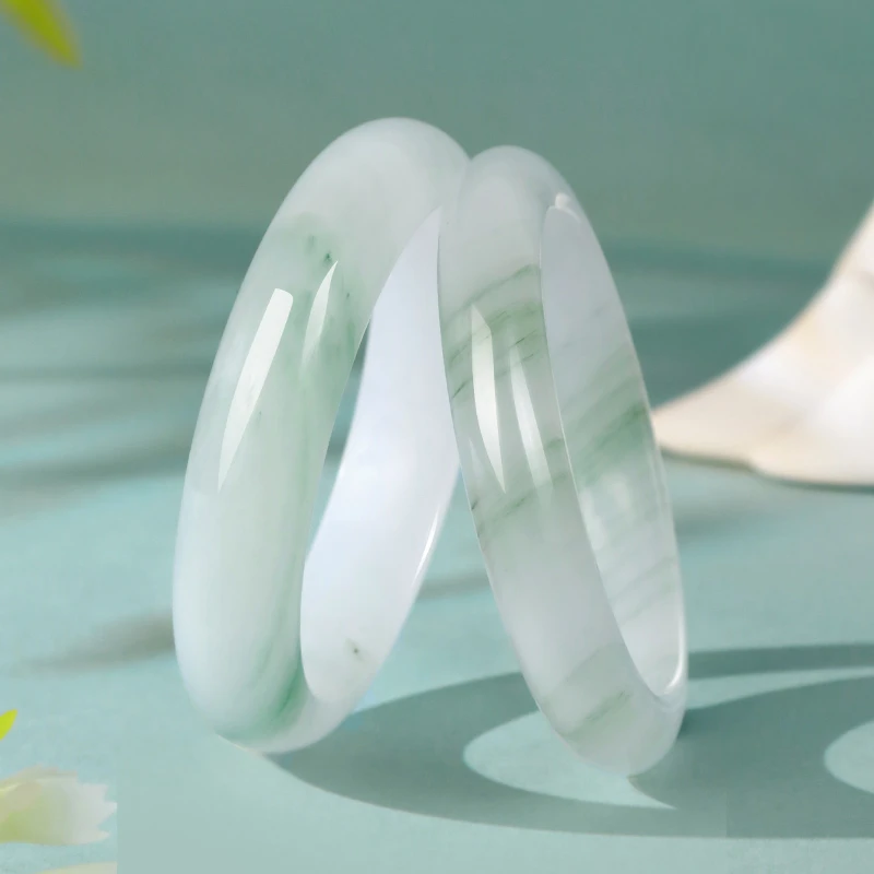 天山翠玉手镯女玉镯玉石镯子新中式 百搭冰透