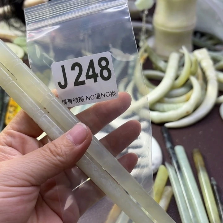 蛇纹石玉发饰合金薇