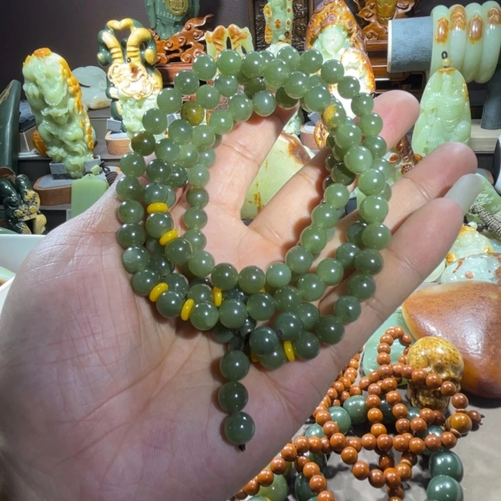 透闪石质玉未镶嵌珠宝奇石