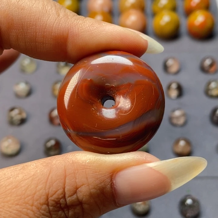 未镶嵌颈饰玛瑙/玉髓战国红