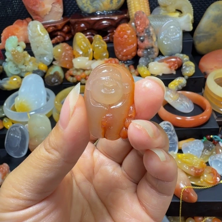 @***播石英岩玉手镯未镶嵌