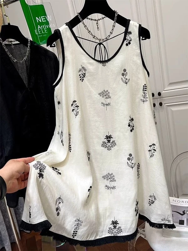 特大码300斤复古气质刺绣无袖背心裙女夏季度假风绣花显瘦连衣裙