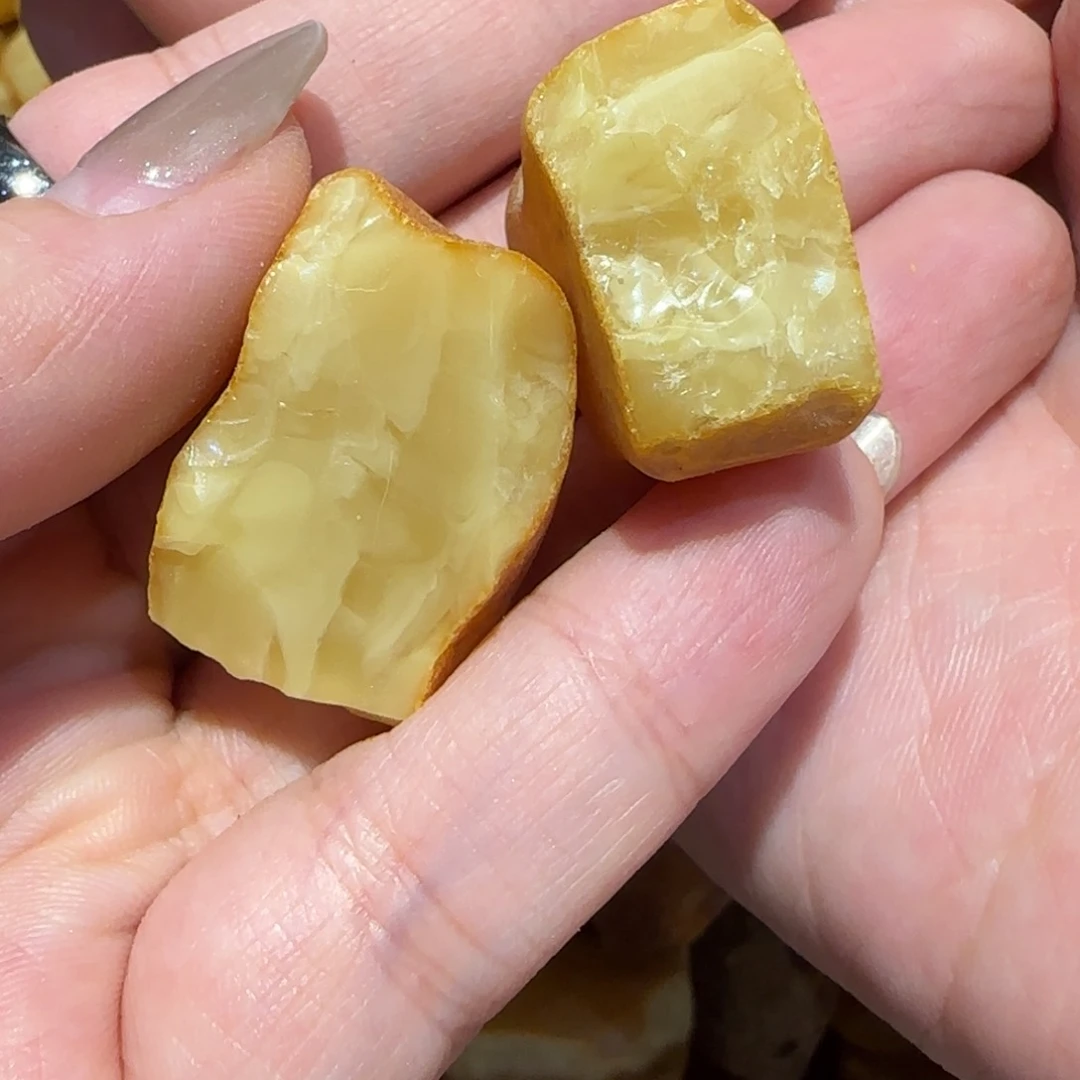 定制琥珀未镶嵌安*蜜蜡