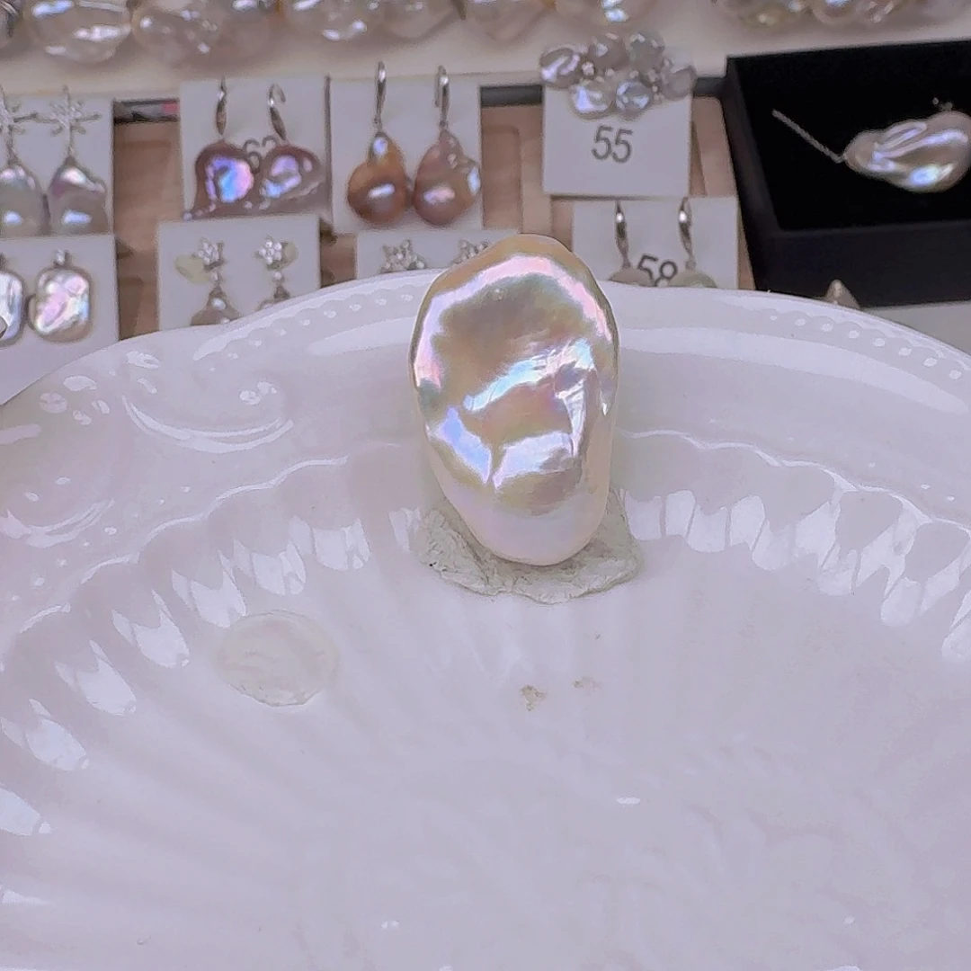 淡水珍珠银S925镶嵌耳饰