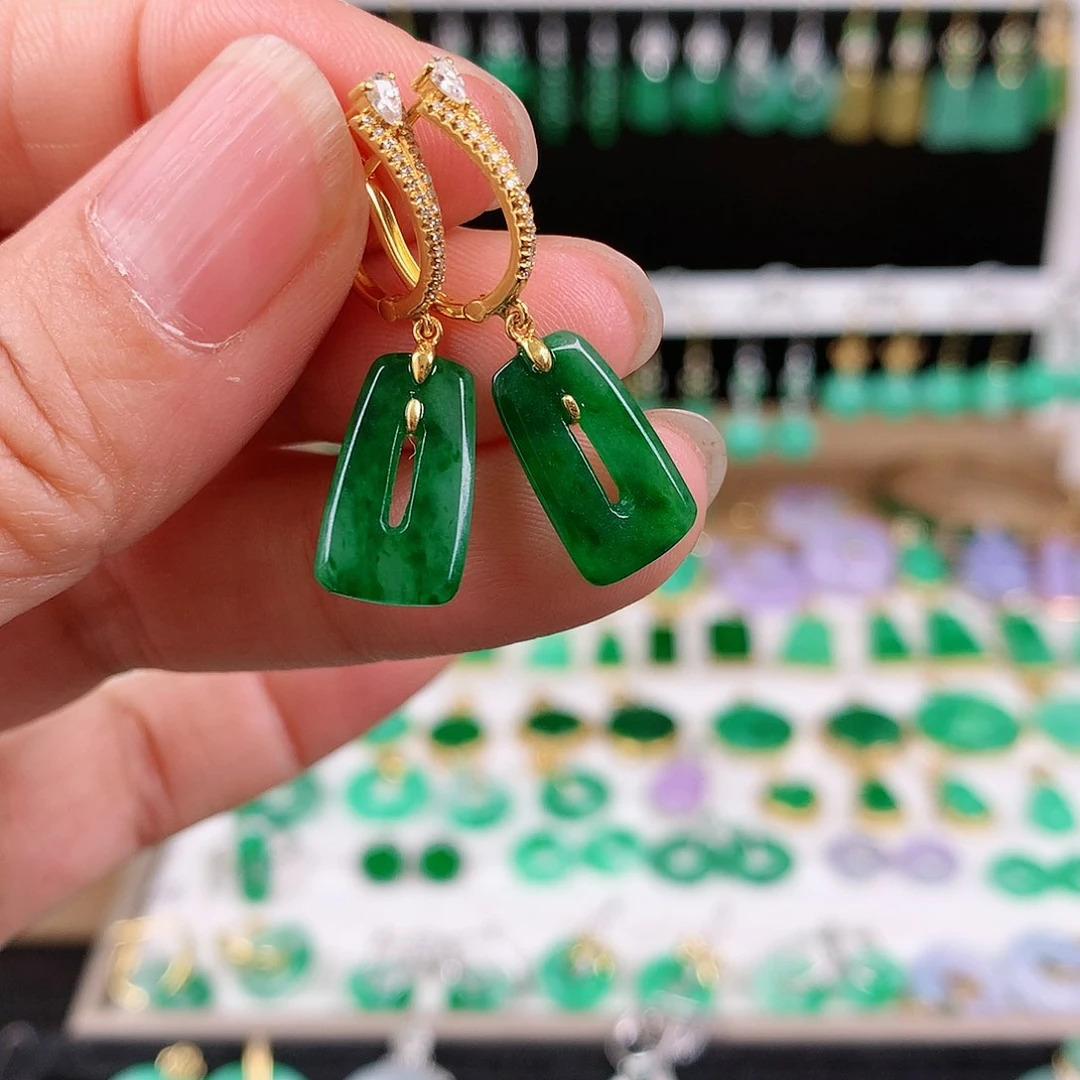 翡翠耳饰18K金镶嵌的