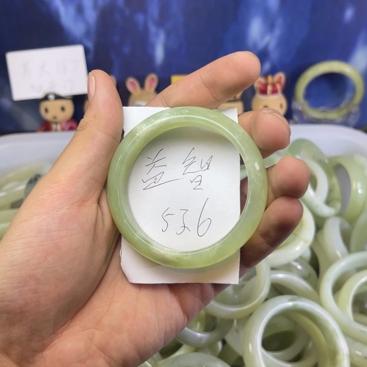 蛇纹石玉手镯未镶嵌益*子