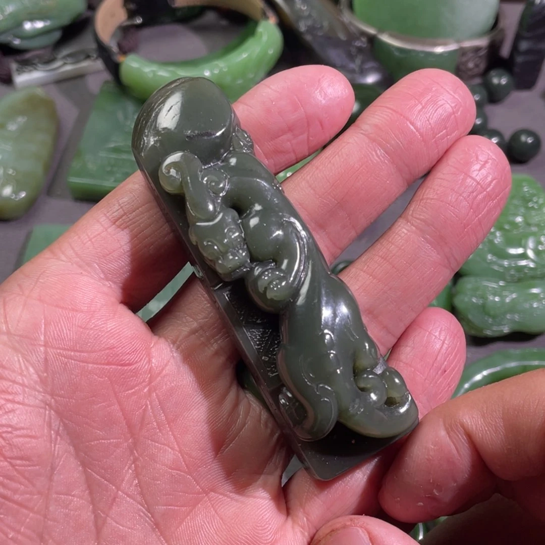 颈饰未镶嵌和田玉