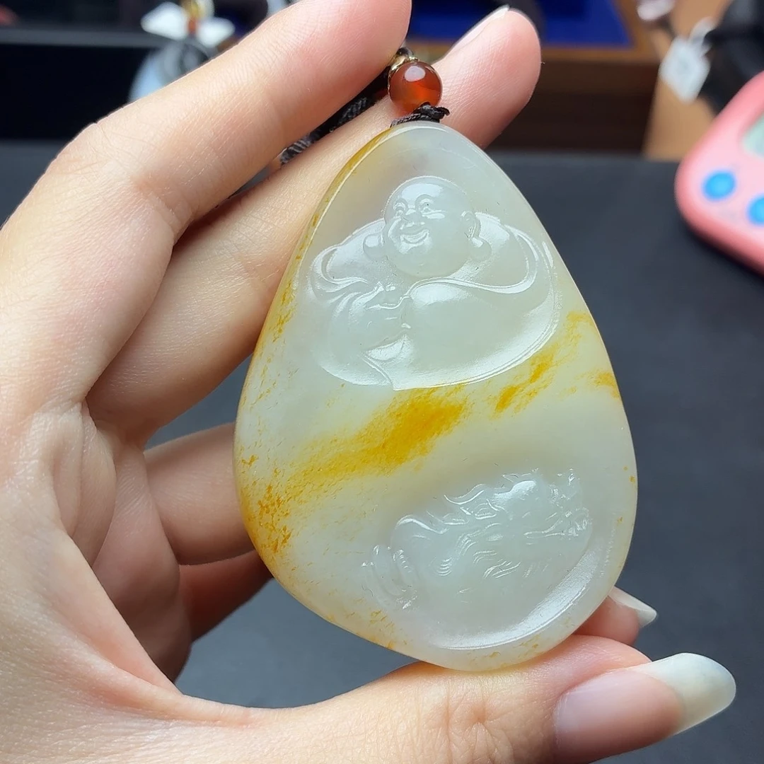 昨***酒颈饰未镶嵌和田玉N