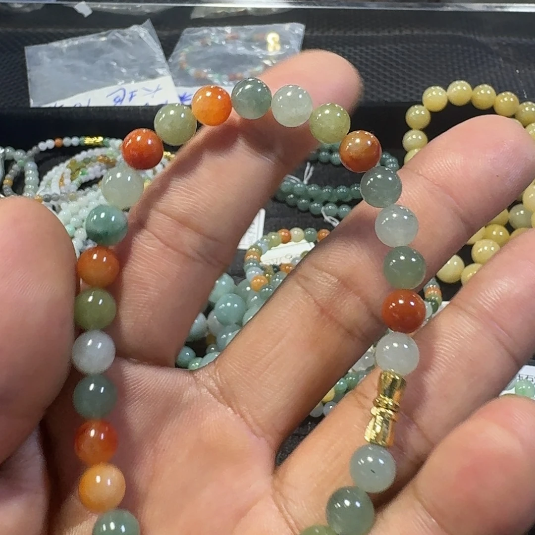 定制翡翠未镶嵌手串