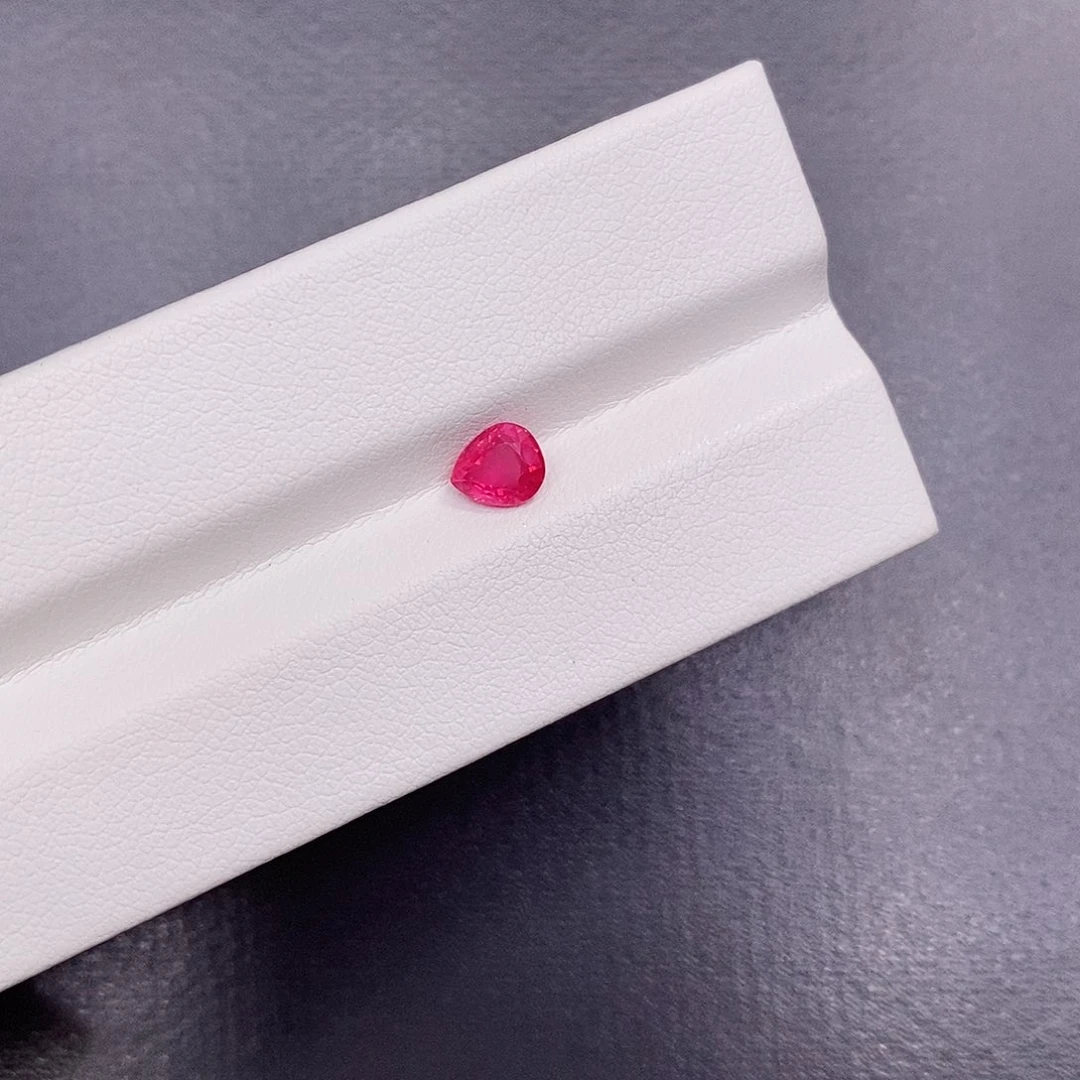 裸石蓝宝石0.69克拉