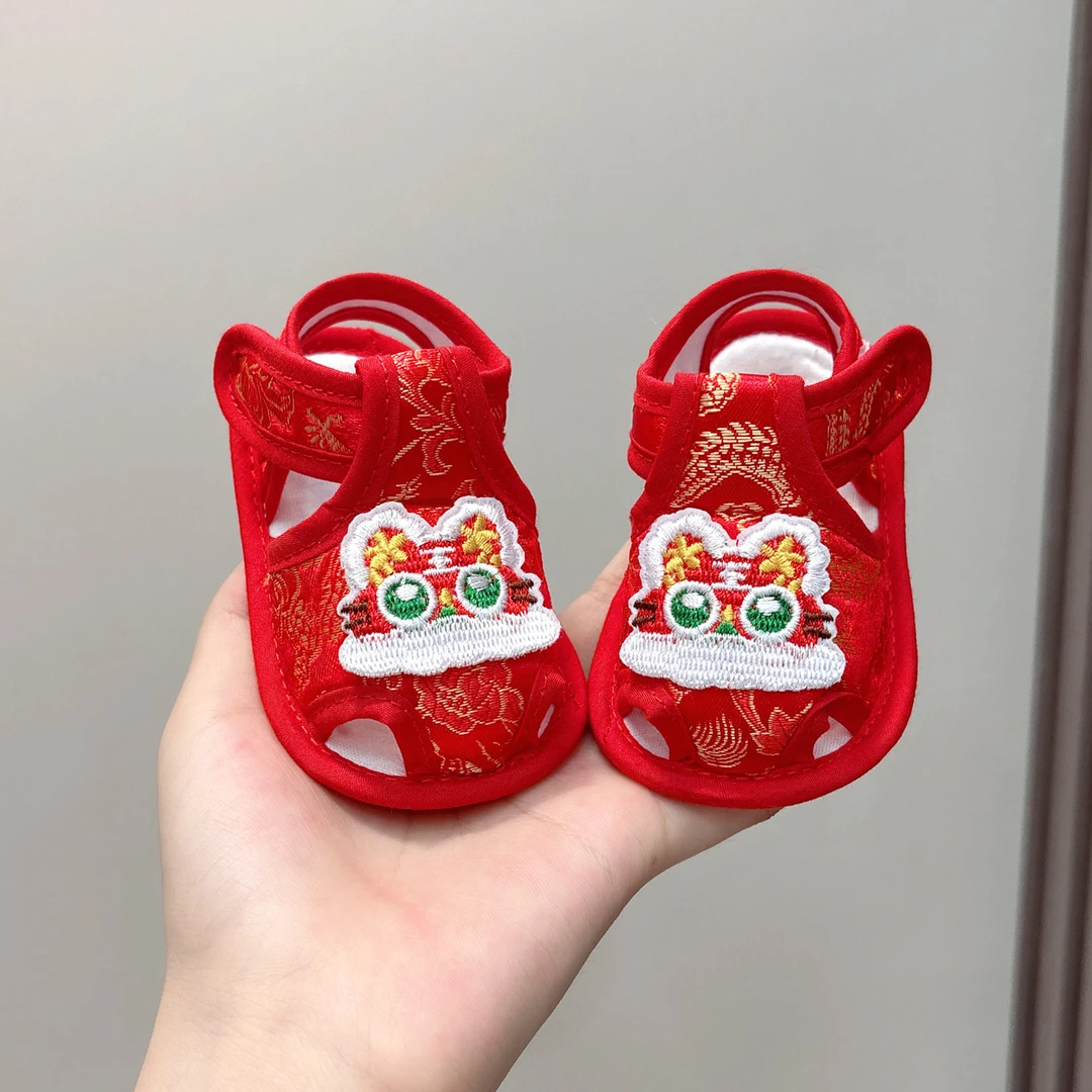 红色婴儿凉鞋夏季男女童小月龄宝宝满月百天周岁大红喜庆鞋子软底