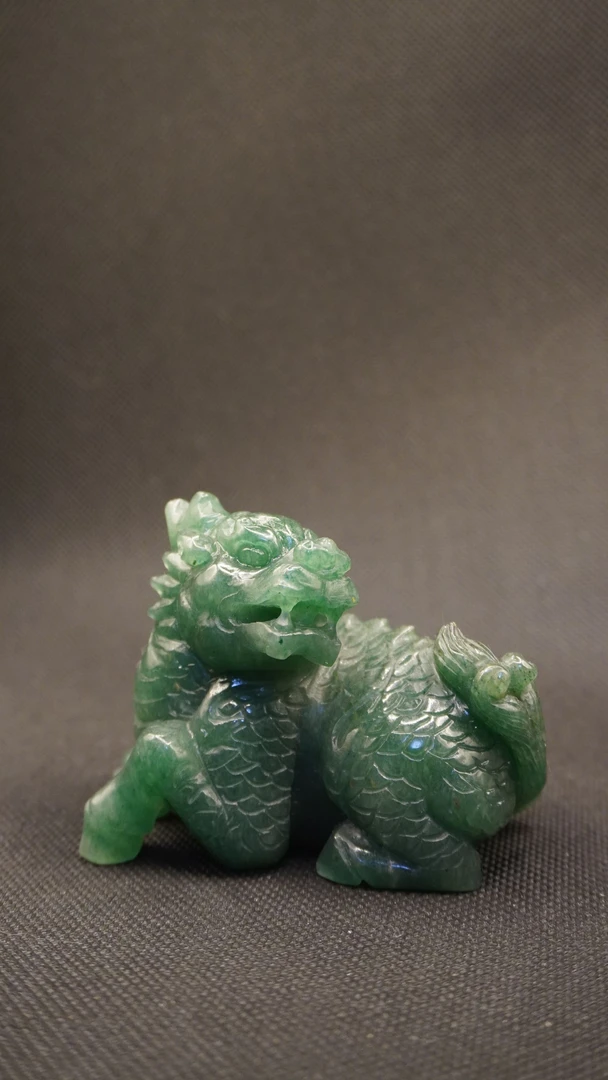 东陵玉麒麟摆件把玩 尺寸73mm*58mm