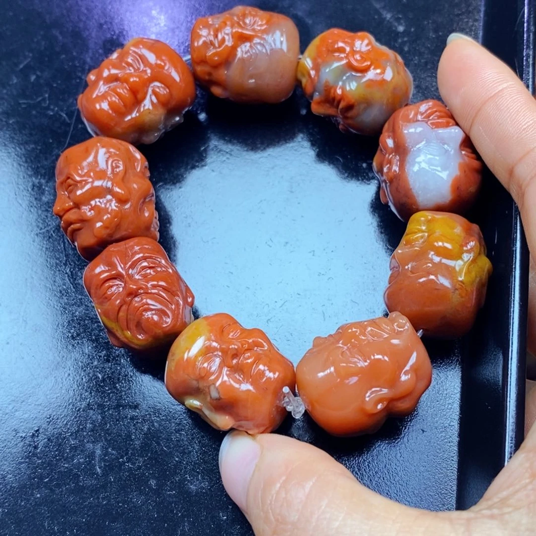未镶嵌石英质玉(黄龙玉)颈饰