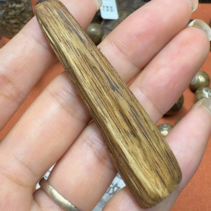 大叶紫檀（黑酸枝木类）