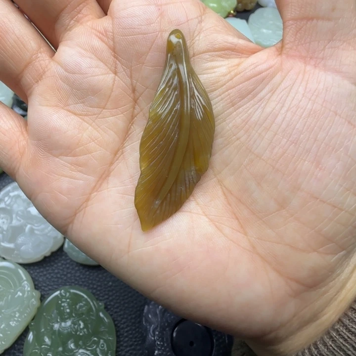 和田玉未镶嵌珠宝奇石