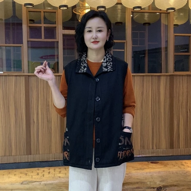 秋季新款气质时尚百搭牛仔休闲宽松复古中老年女装马甲