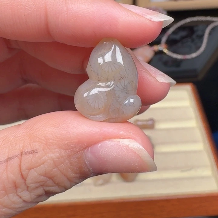 捡****硅化玉合金颈饰福利