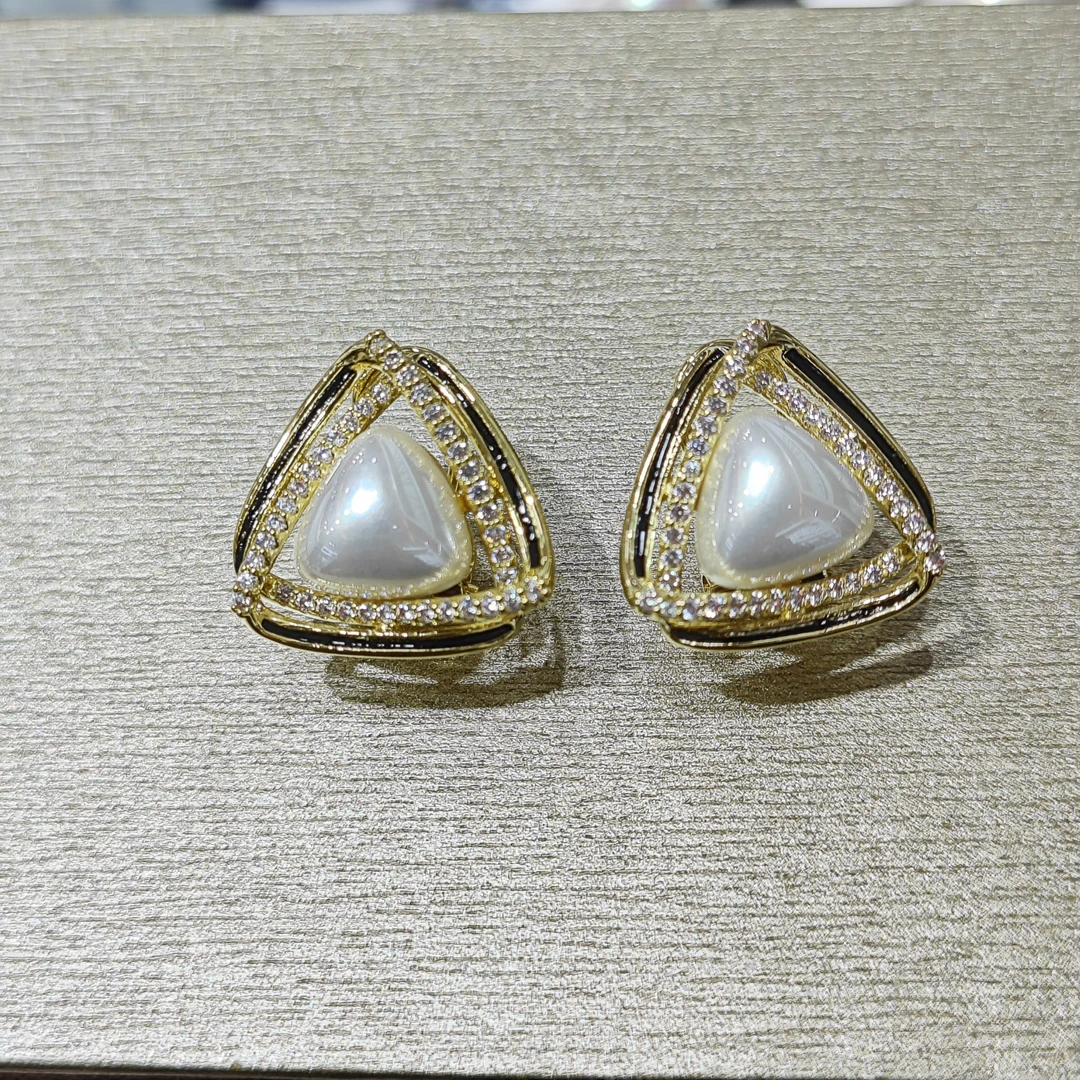 铜合金仿珍珠耳饰 法式轻奢珍珠耳钉气质小众设计感耳环百搭耳饰