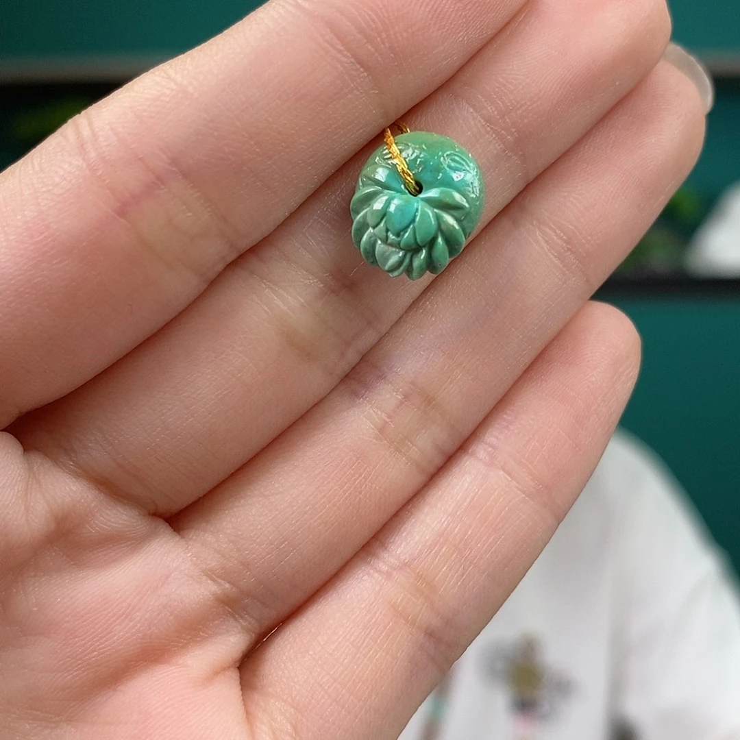 未镶嵌绿松石颈饰