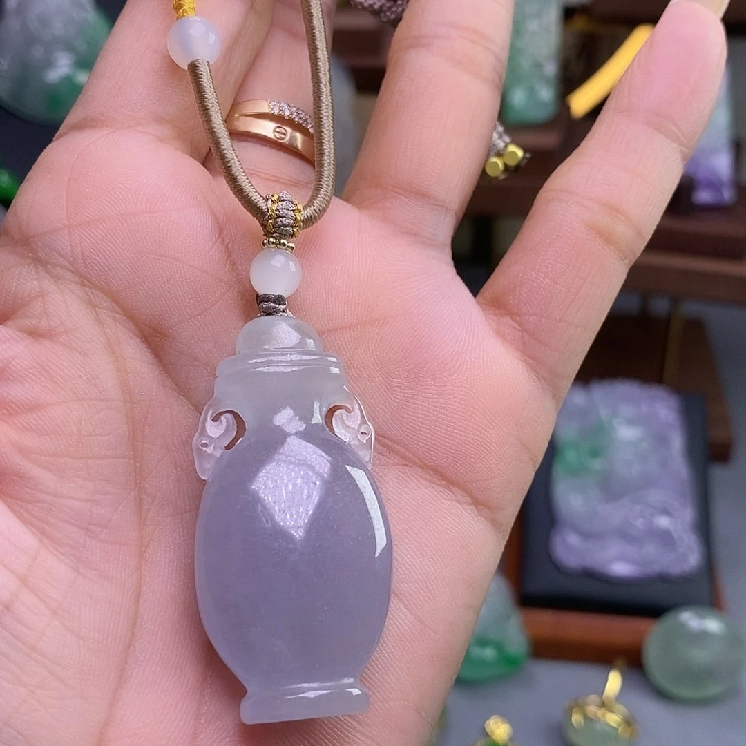 吊坠(赠链)未镶嵌翡翠