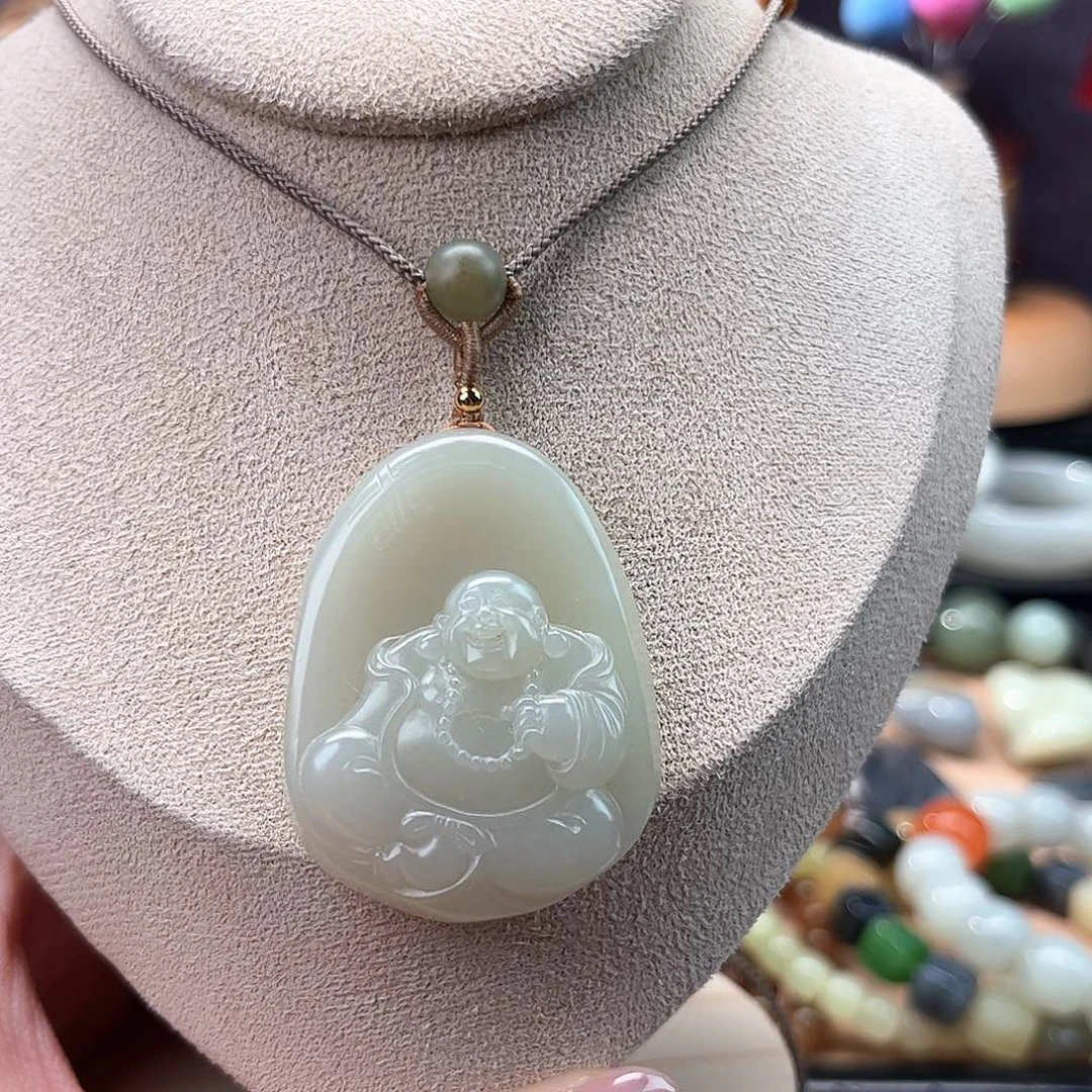 颈饰未镶嵌和田玉