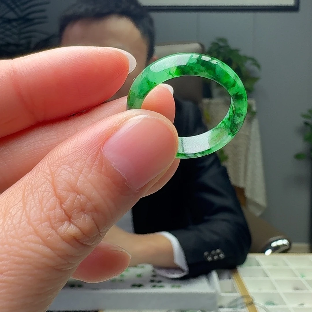 翡翠未镶嵌戒指多样性发货其一