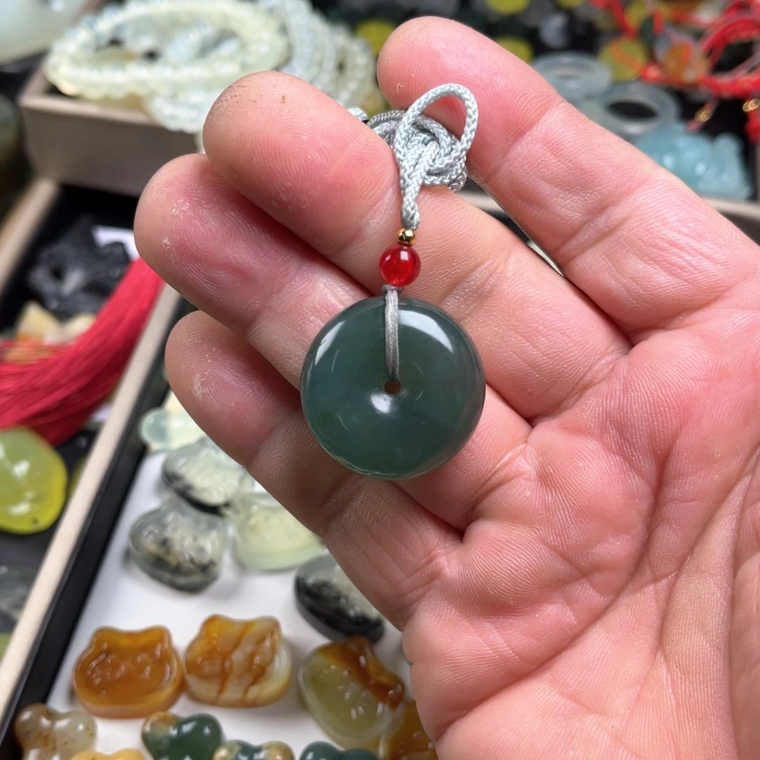 蛇纹石玉原石未镶嵌