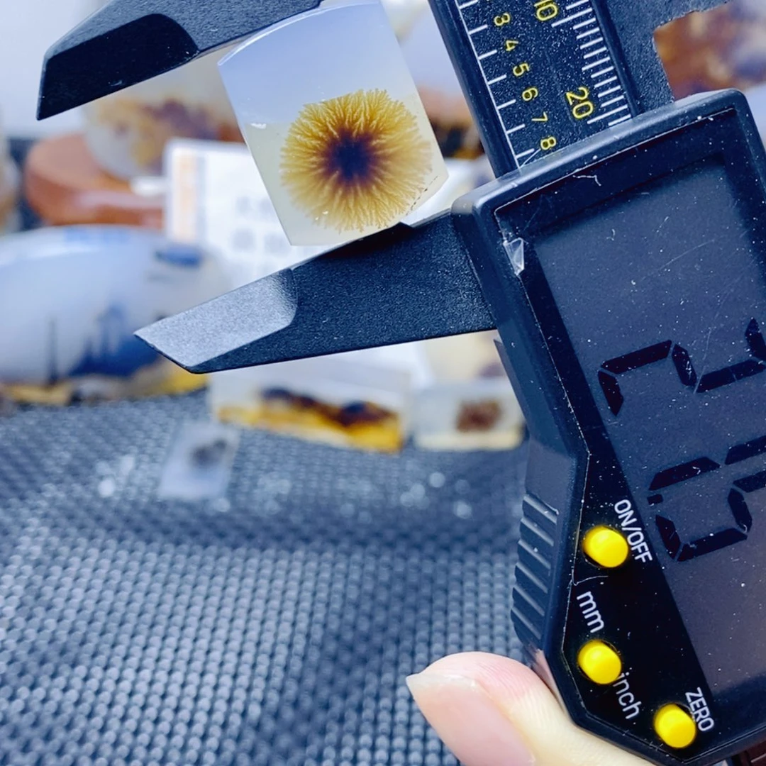 玛瑙/玉髓未镶嵌珠宝奇石