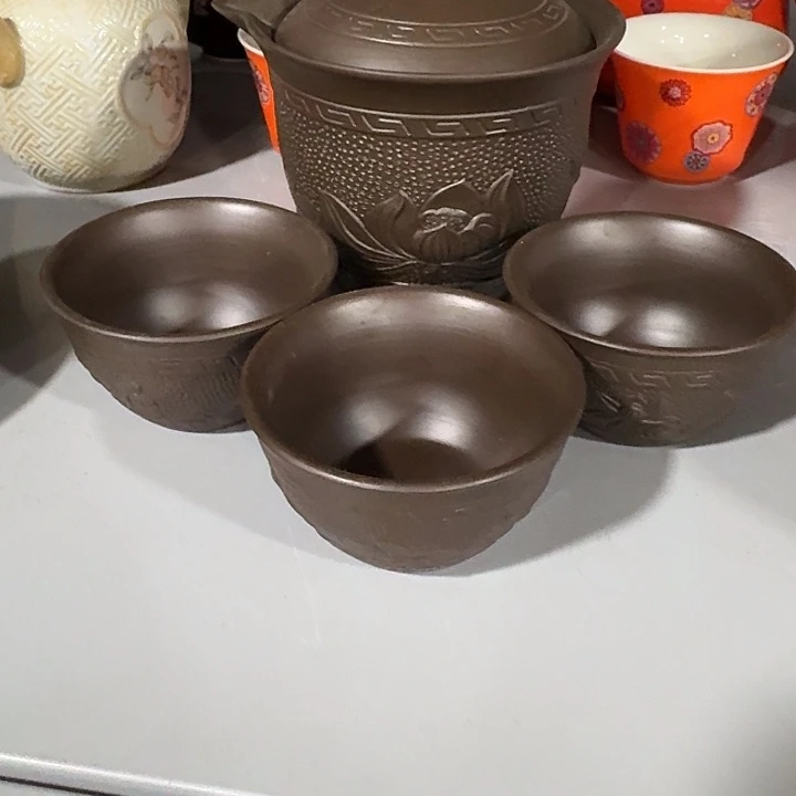 主人杯一个，瓷。。。
