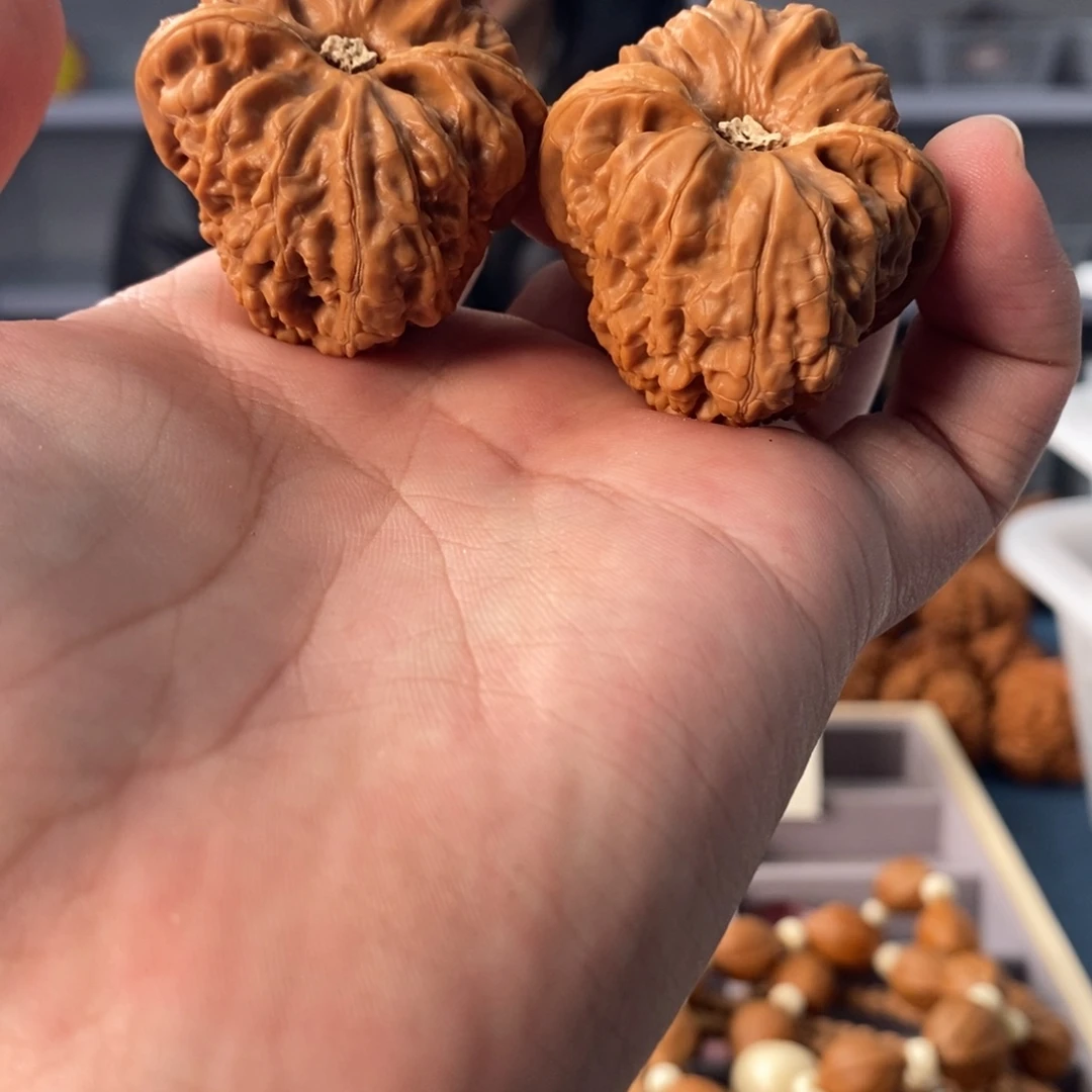 文玩核桃把件微修凹底41