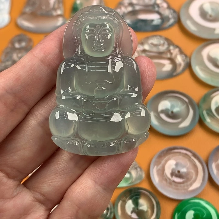 翡翠未镶嵌颈饰….