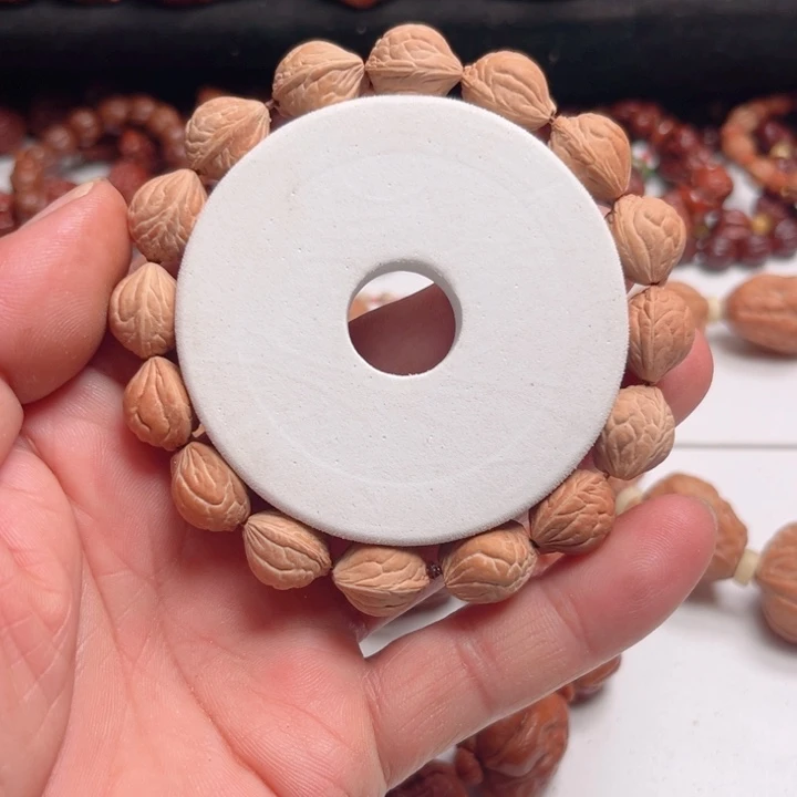 手串文玩核桃野生金鱼肚桃核手串