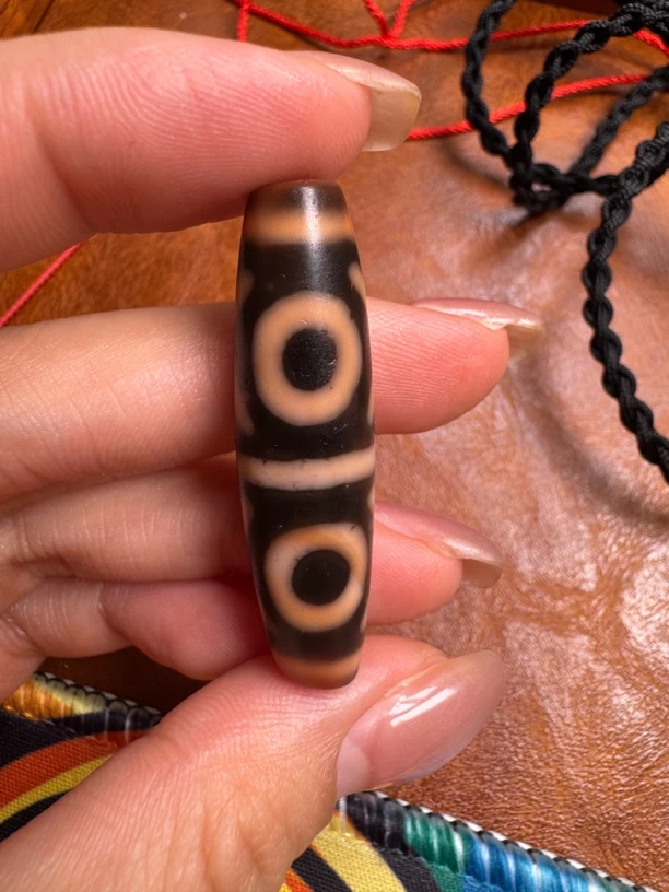 天然玛瑙 小卢金刚四眼