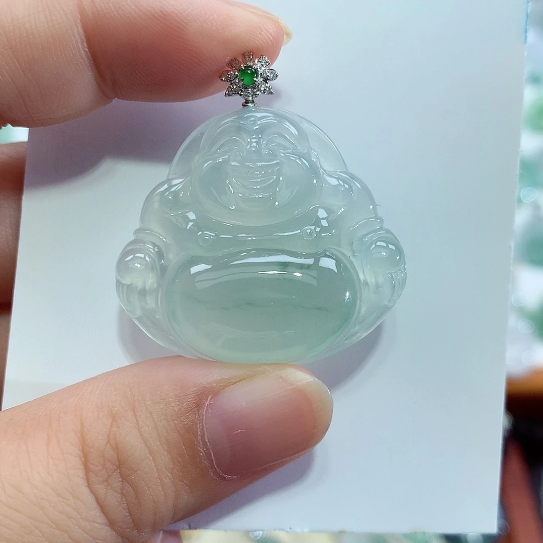 颈饰18K金镶嵌翡翠佛