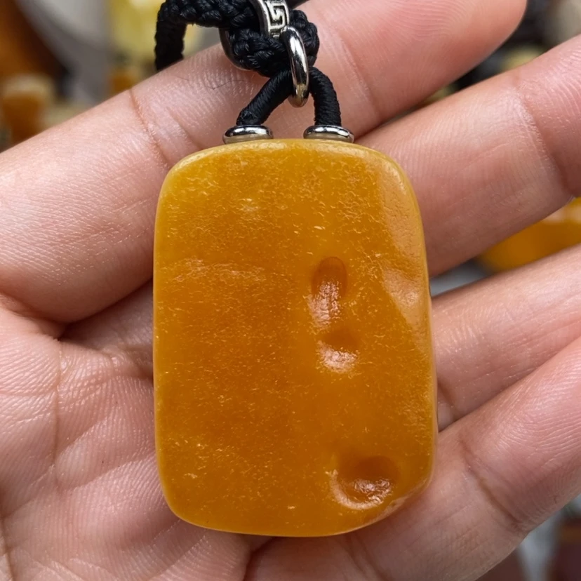 【闪购商品】琥珀颈饰未镶嵌