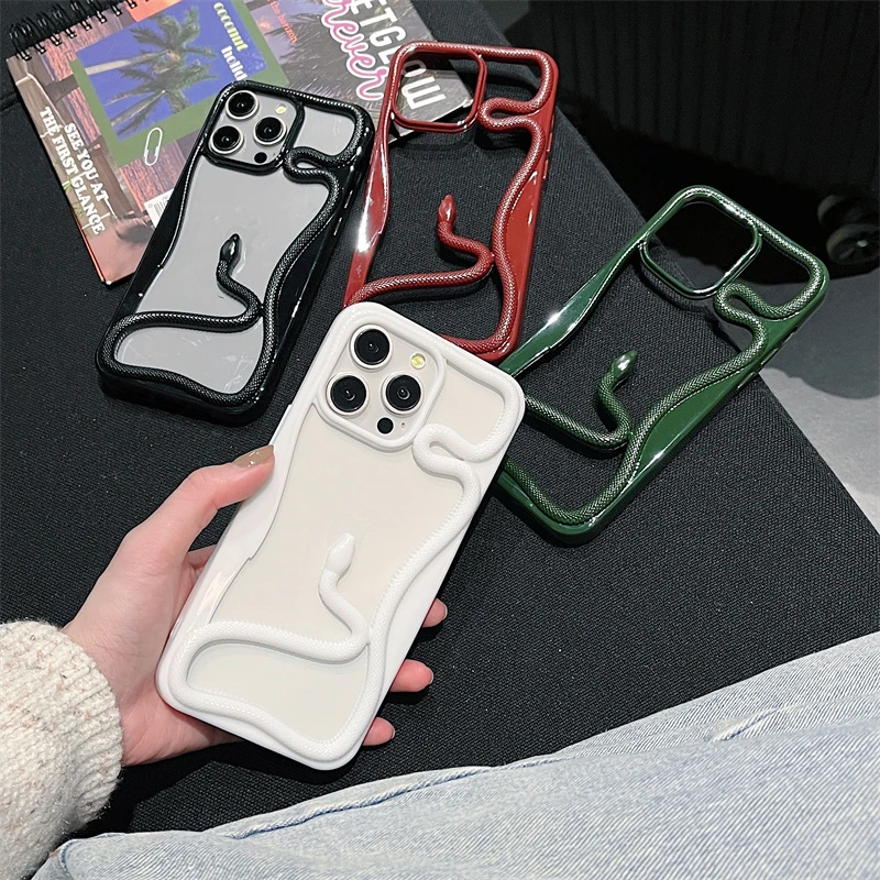 ins创意镂空蛇适用iPhone15/16promax手机壳苹果14/13/12防摔11软