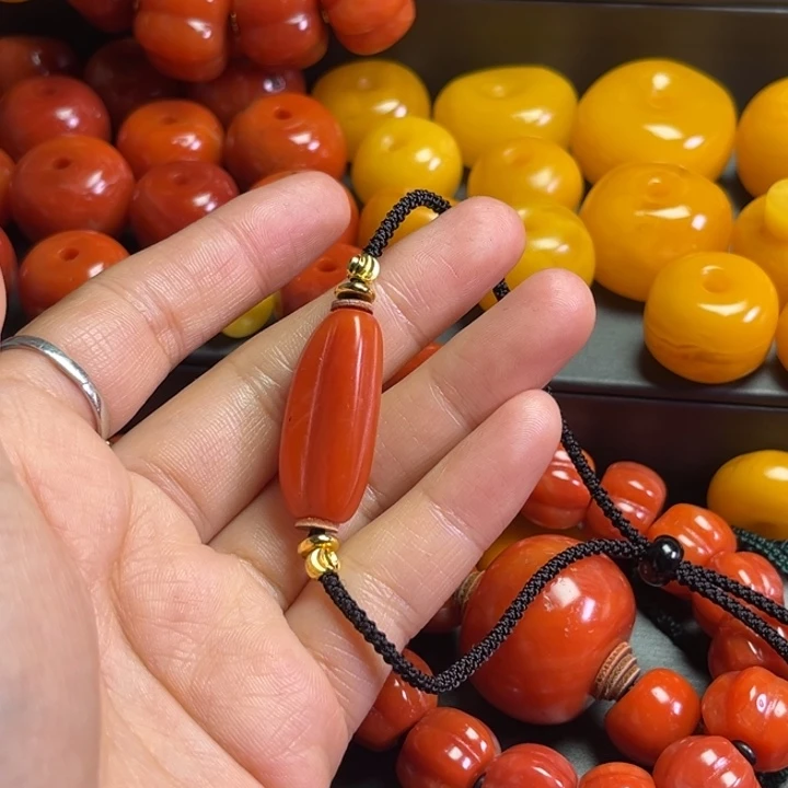 颈饰琉璃李*强琉璃…………….