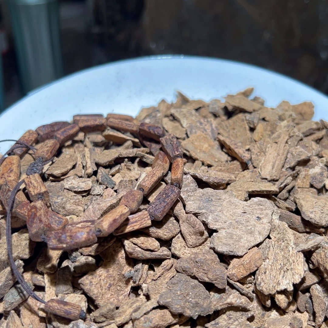 沉香沉香碎屑斯里兰卡5.1克左右