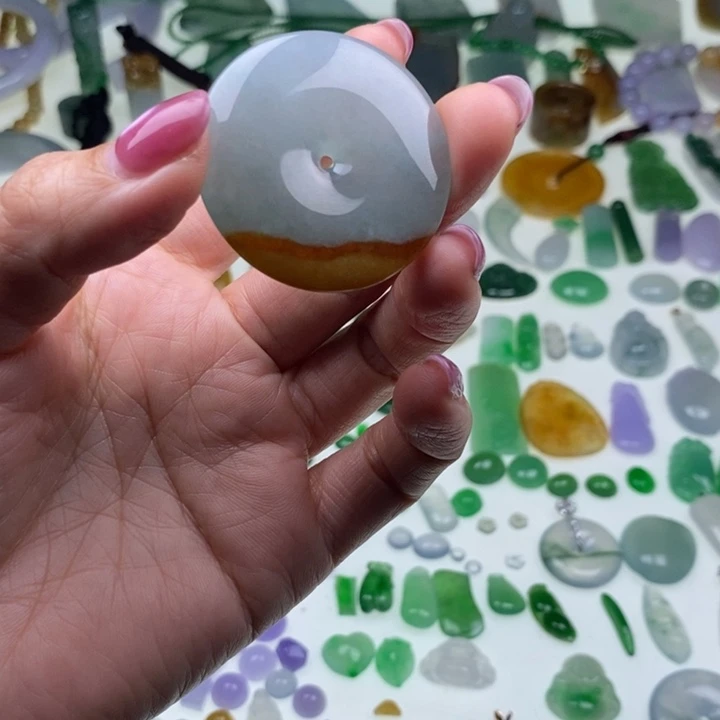 翡翠未镶嵌挂件天然翡翠