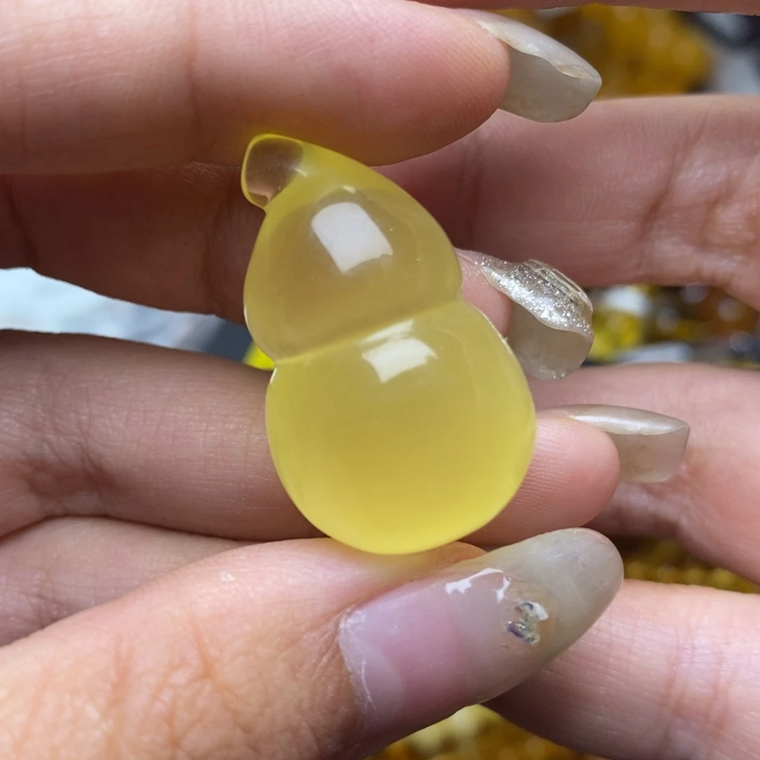 未镶嵌琥珀珠宝奇石
