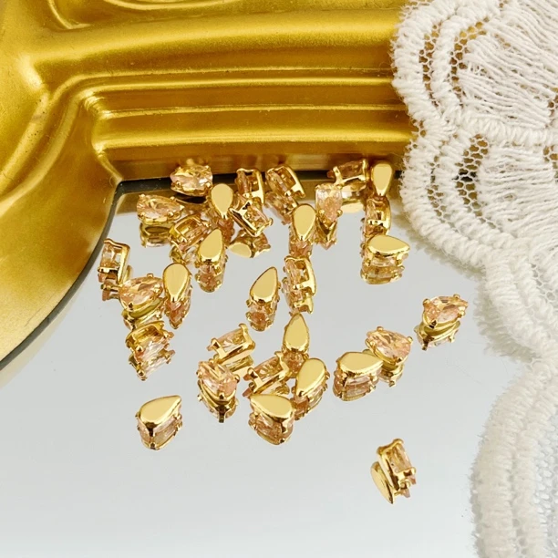 左夕M5251【50颗金底香槟色升级3*5水滴爪钻】铜镀金DIY手作爪钻